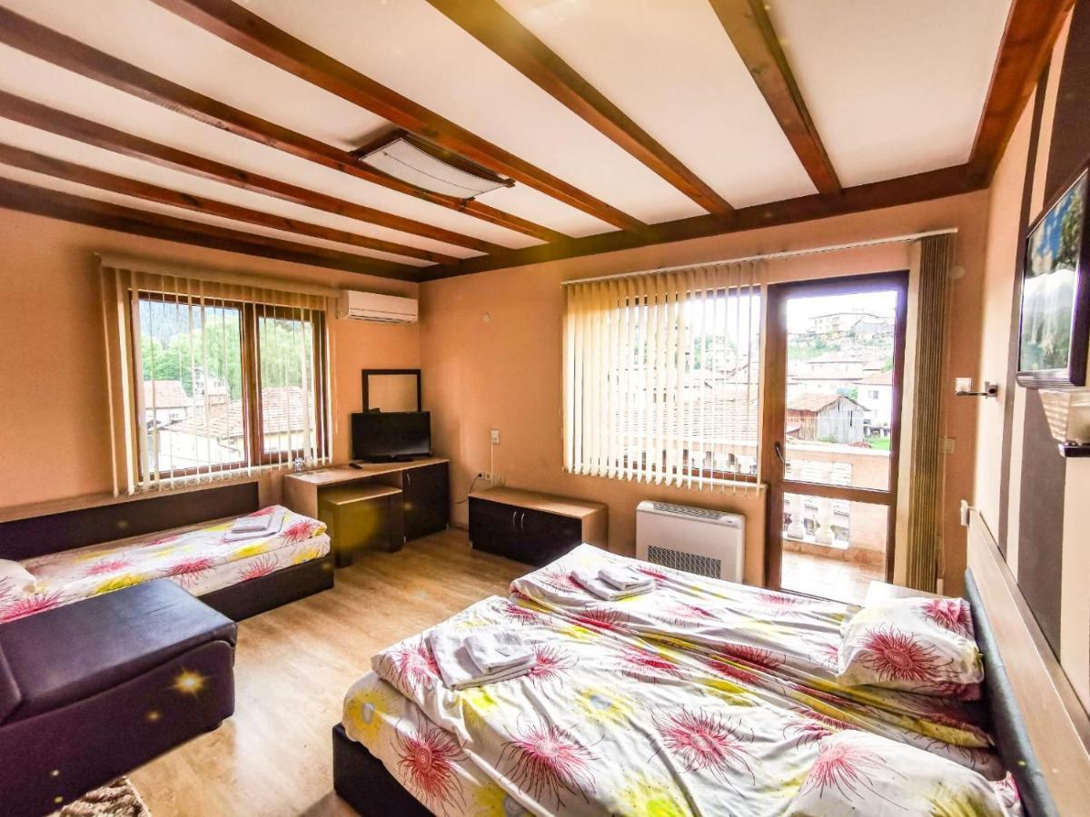 Hotel Alikante Сырница Экстерьер фото