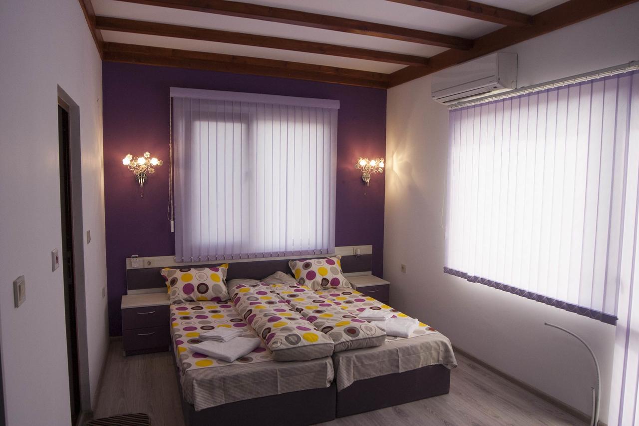 Hotel Alikante Сырница Экстерьер фото